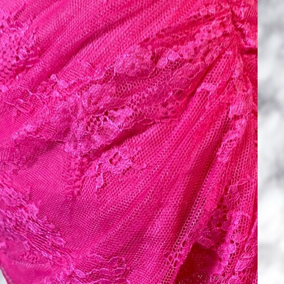 PrettyLittleThing Hot Pink Lace Detail Corset Bandeau Mini Dress - Picture 12 of 12